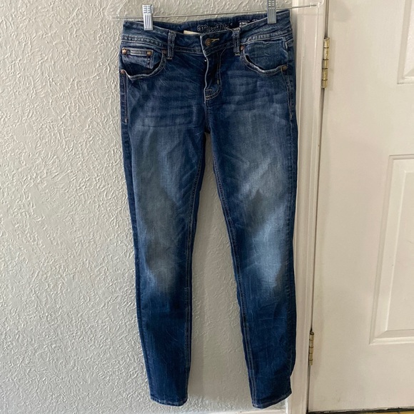 Jeans - Picture 1 of 2